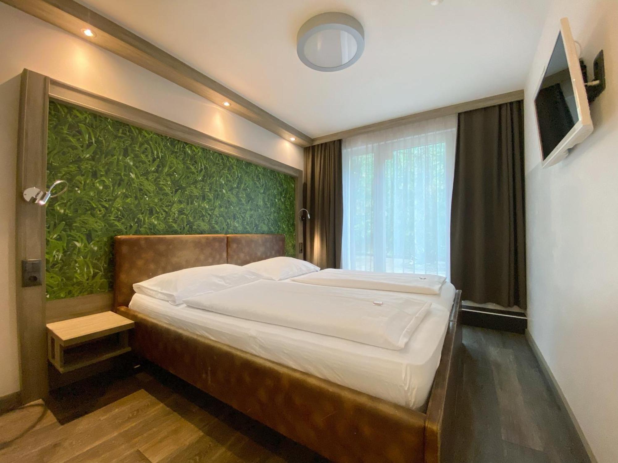Hotel Design & Budget Schoenbrunn Vienna