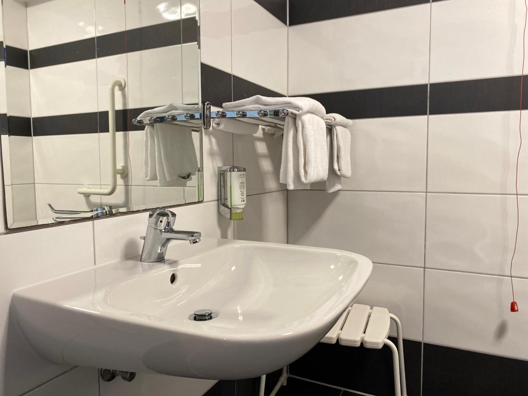 Hotel Design & Budget Schoenbrunn Vienna