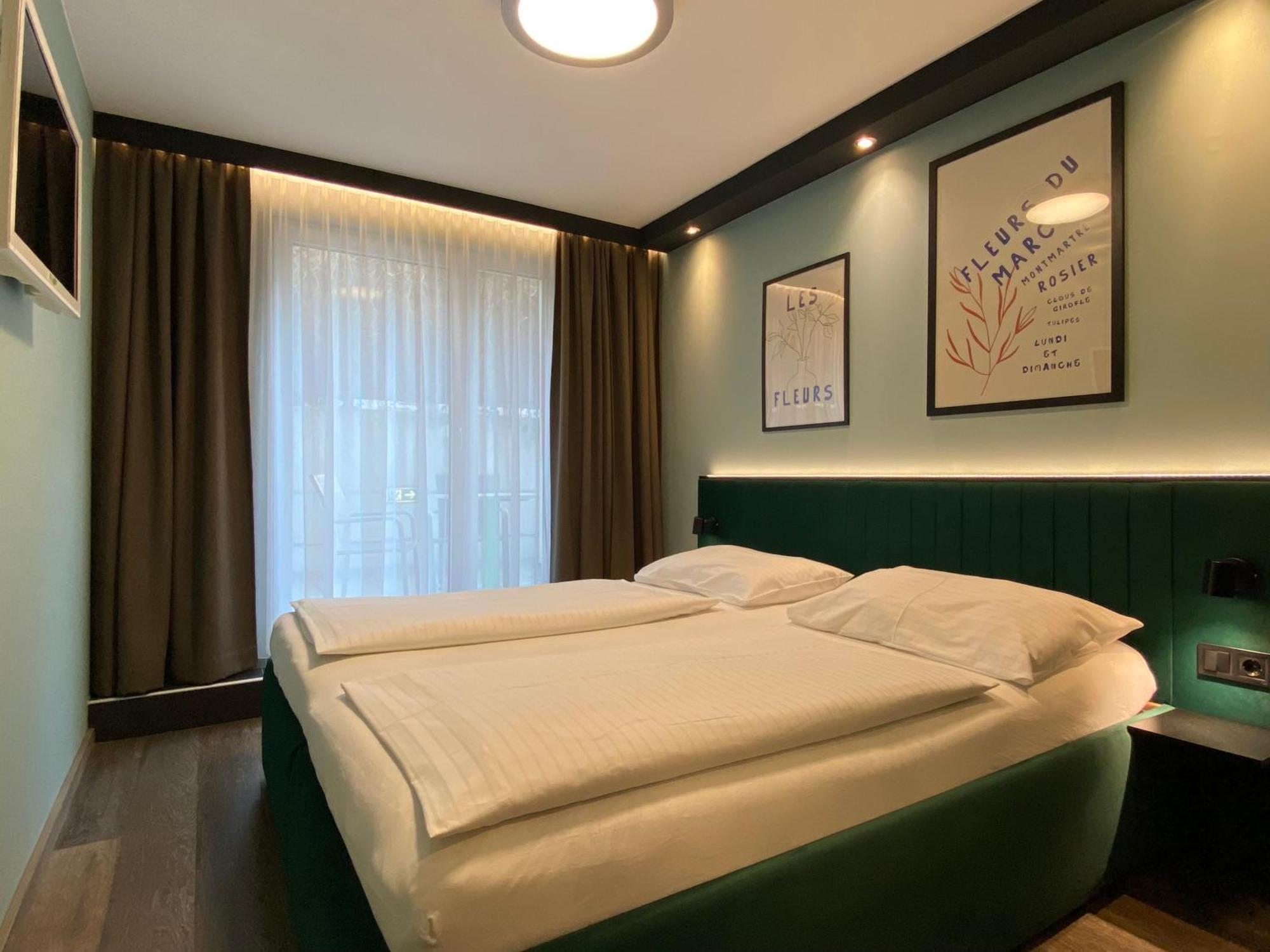 Design & Budget Schoenbrunn Vienna