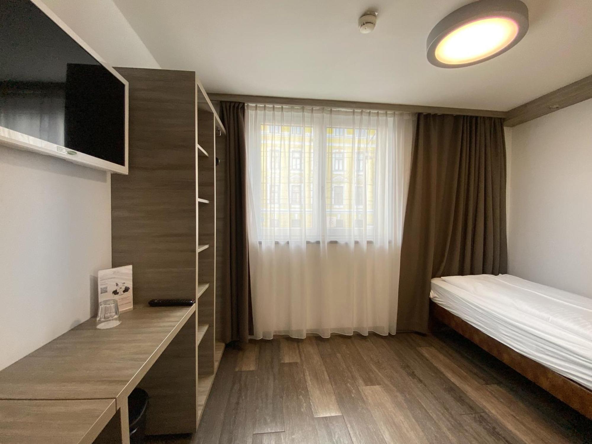 Design & Budget Schoenbrunn Hotel 3*