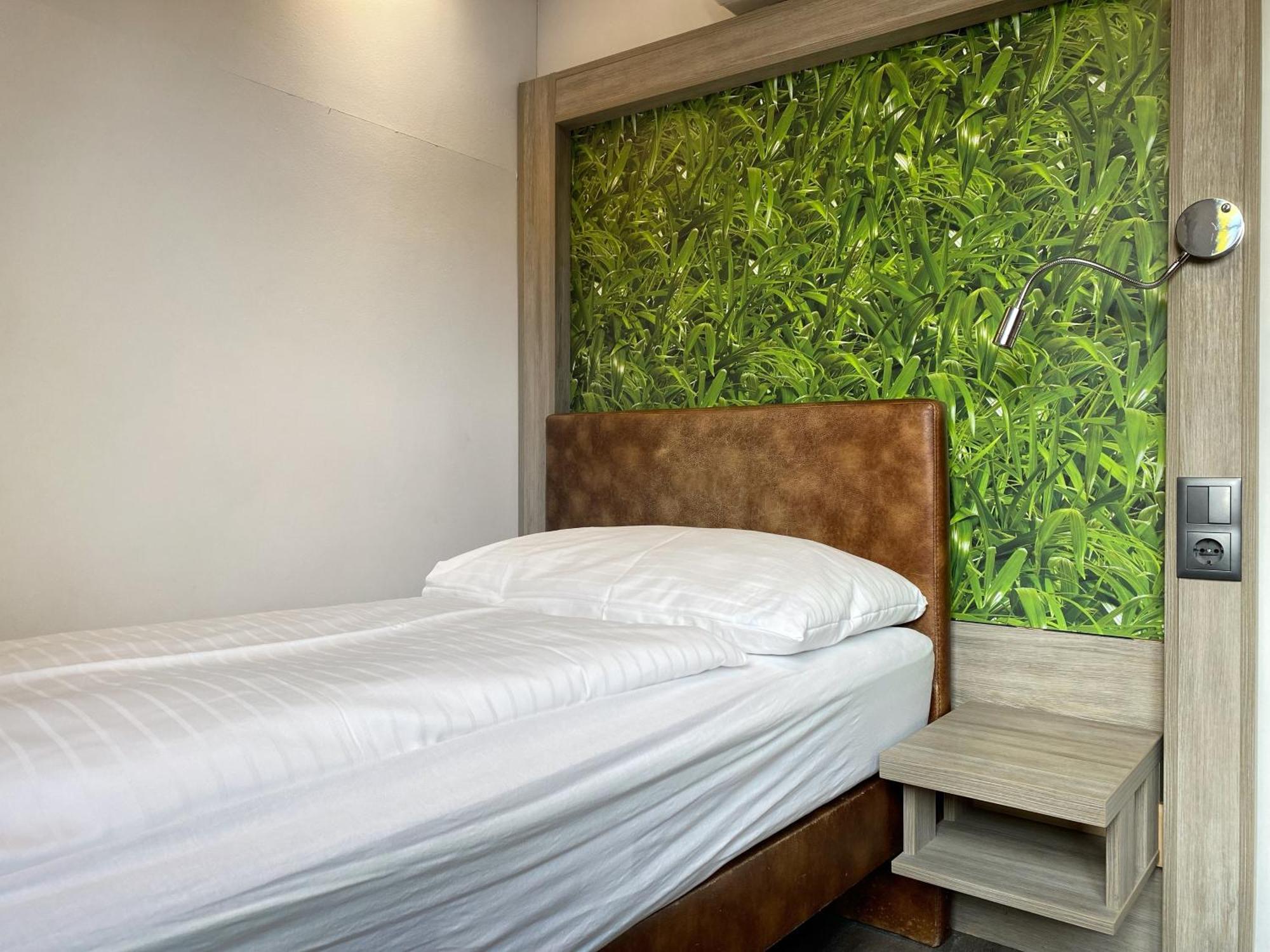 Hotel Design & Budget Schoenbrunn 3*