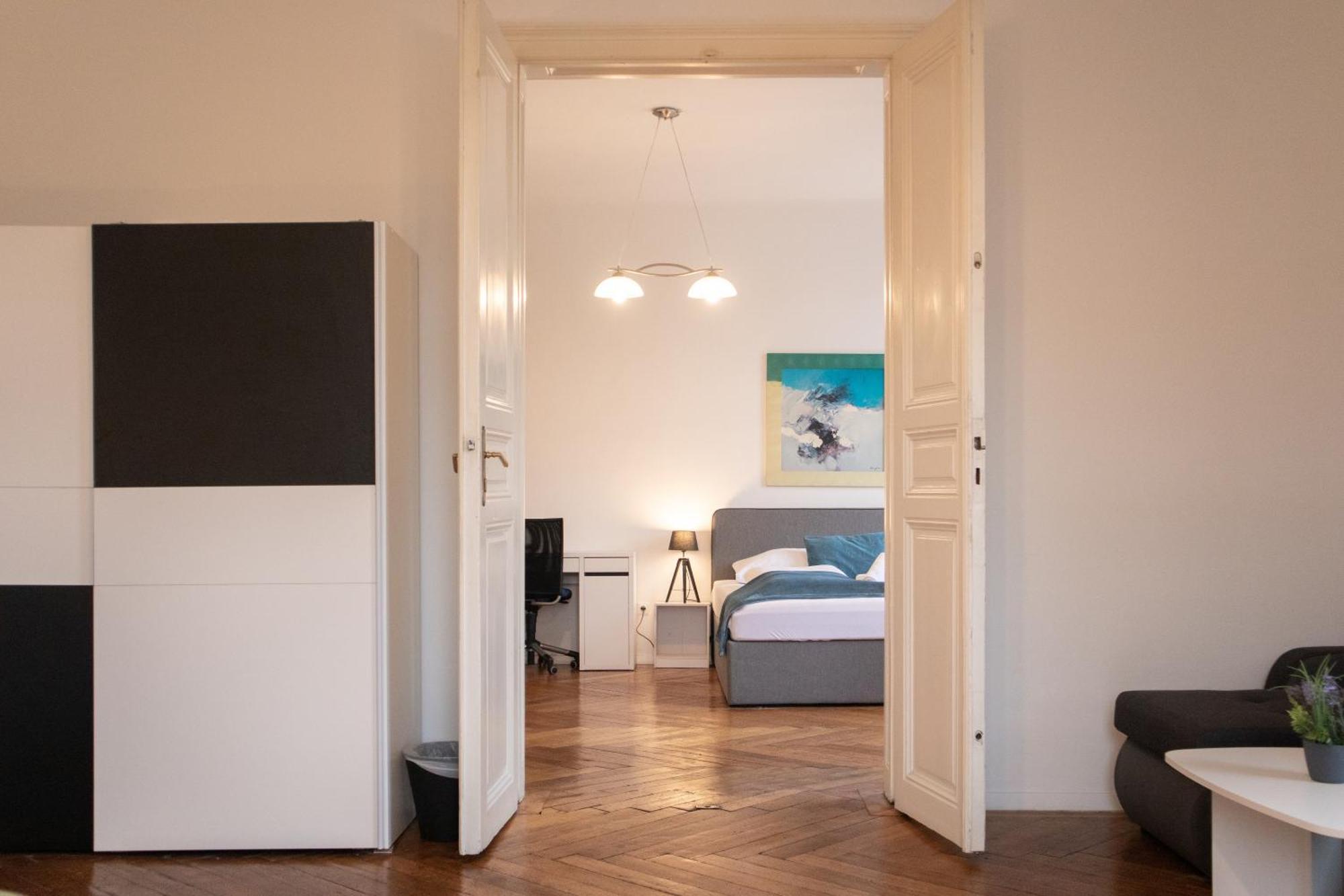 Apartment Affordable 2 Apts For 16p 4br Great For Families