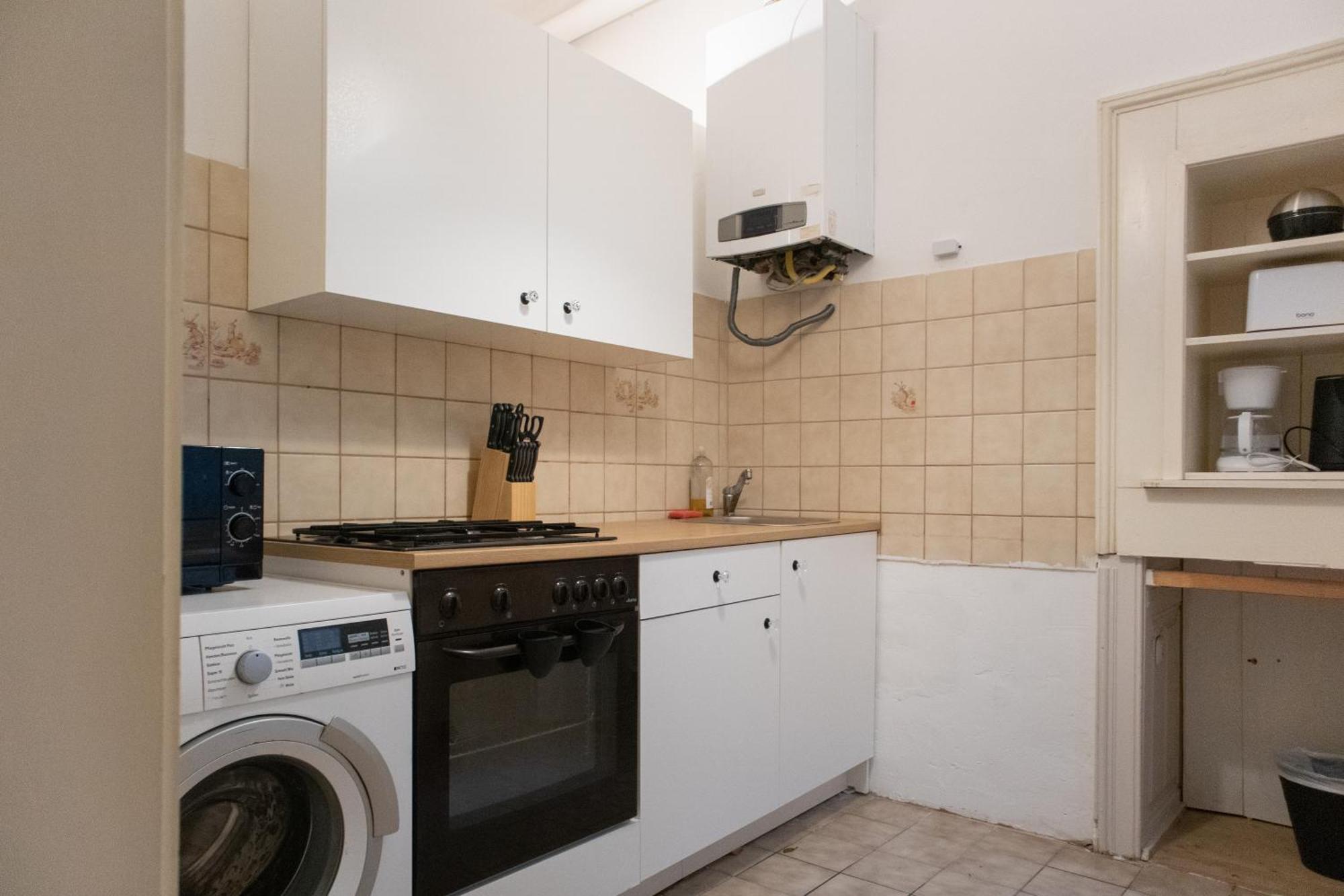 Affordable 2 Apts For 16p 4br Great For Families Apartment *