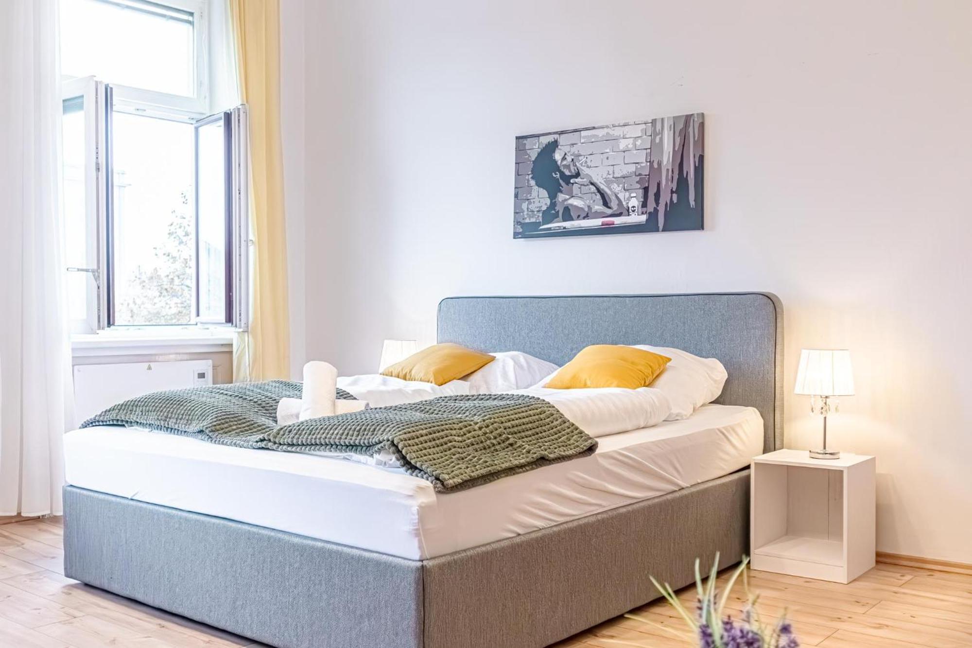 Apartment Affordable 2 Apts For 16p 4br Great For Families Vienna
