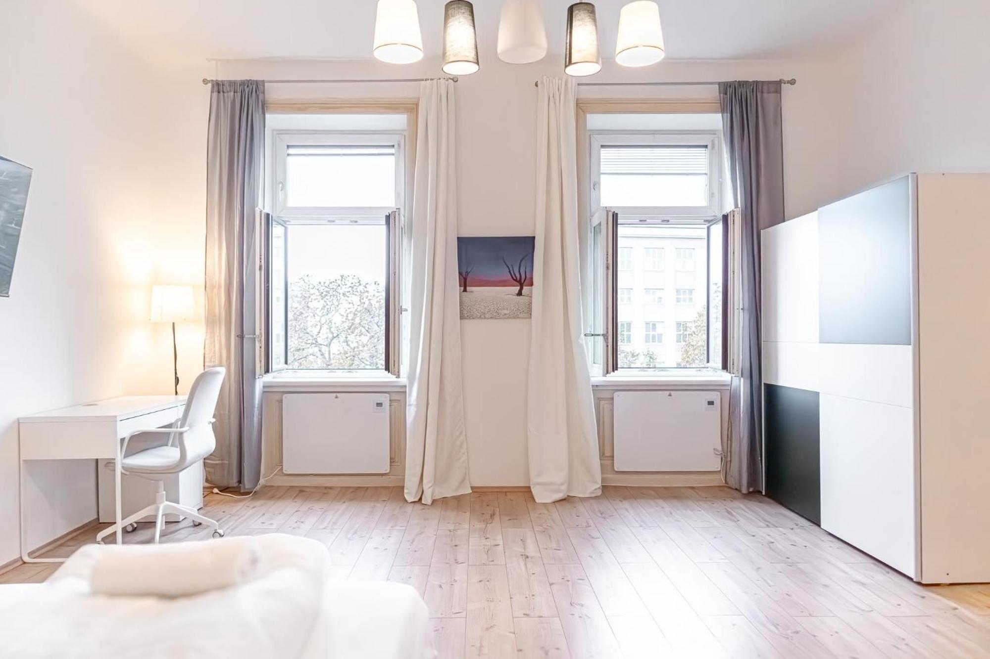 Affordable 2 Apts For 16p 4br Great For Families Vienna