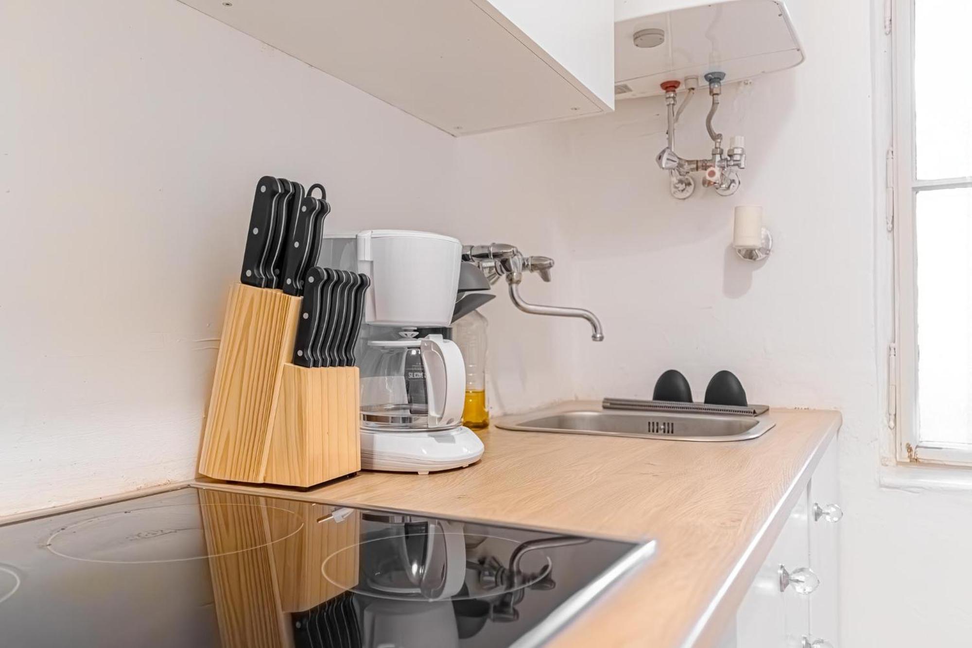 Apartment Affordable 2 Apts For 16p 4br Great For Families Vienna