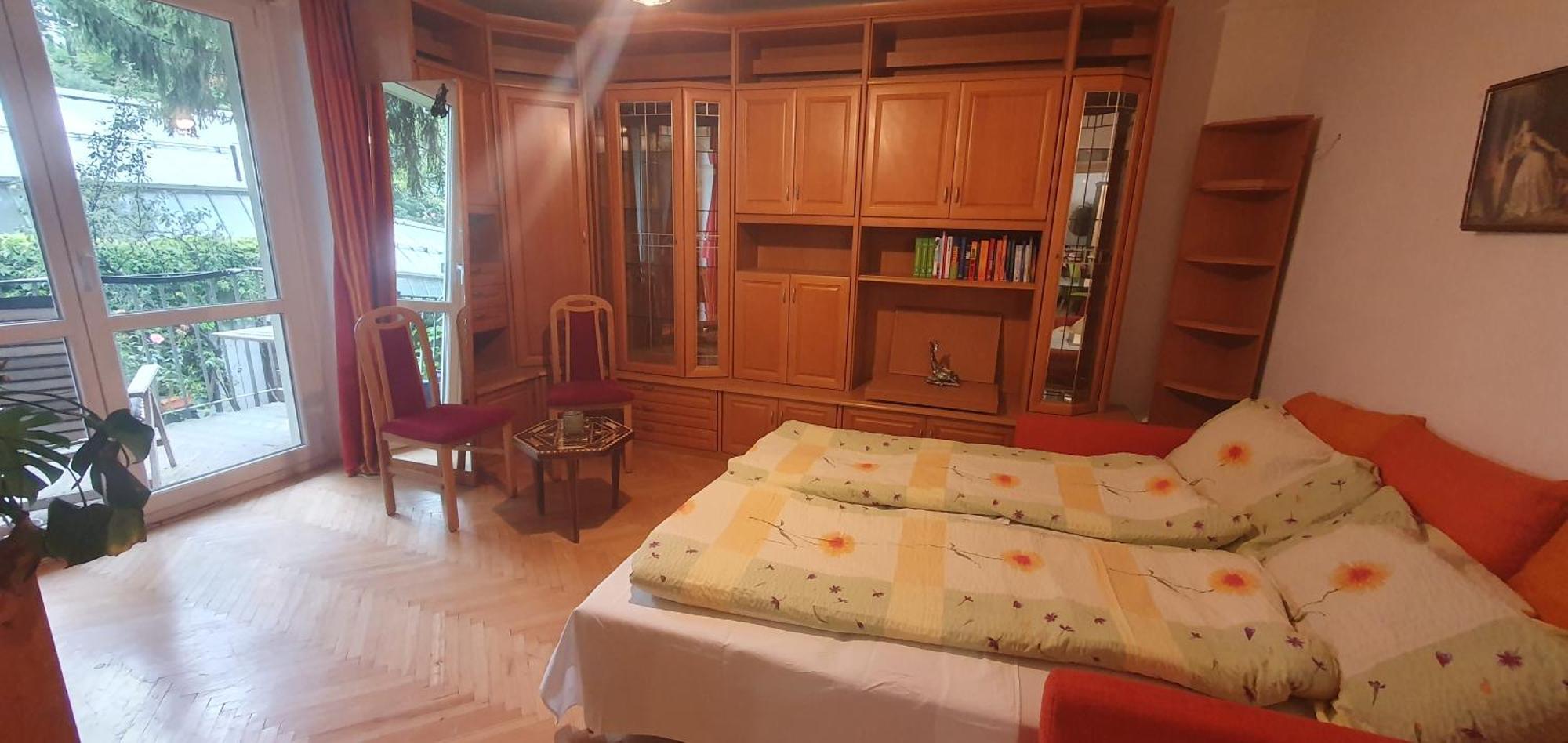 Wolfs Balkonruhe 8p 3br Zentral Apartment