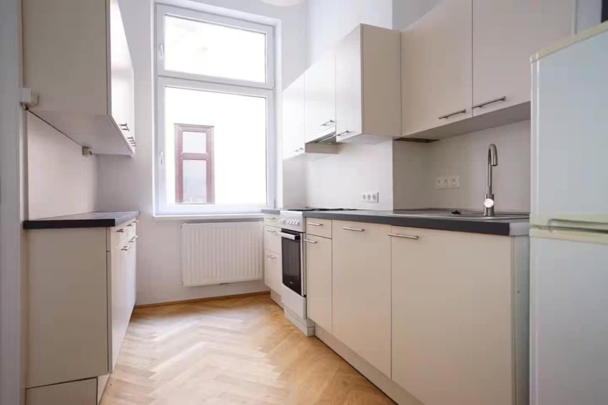 Apartment 8 Minutes To Inner I 5 Min Walk To Metro I Wifi Vienna