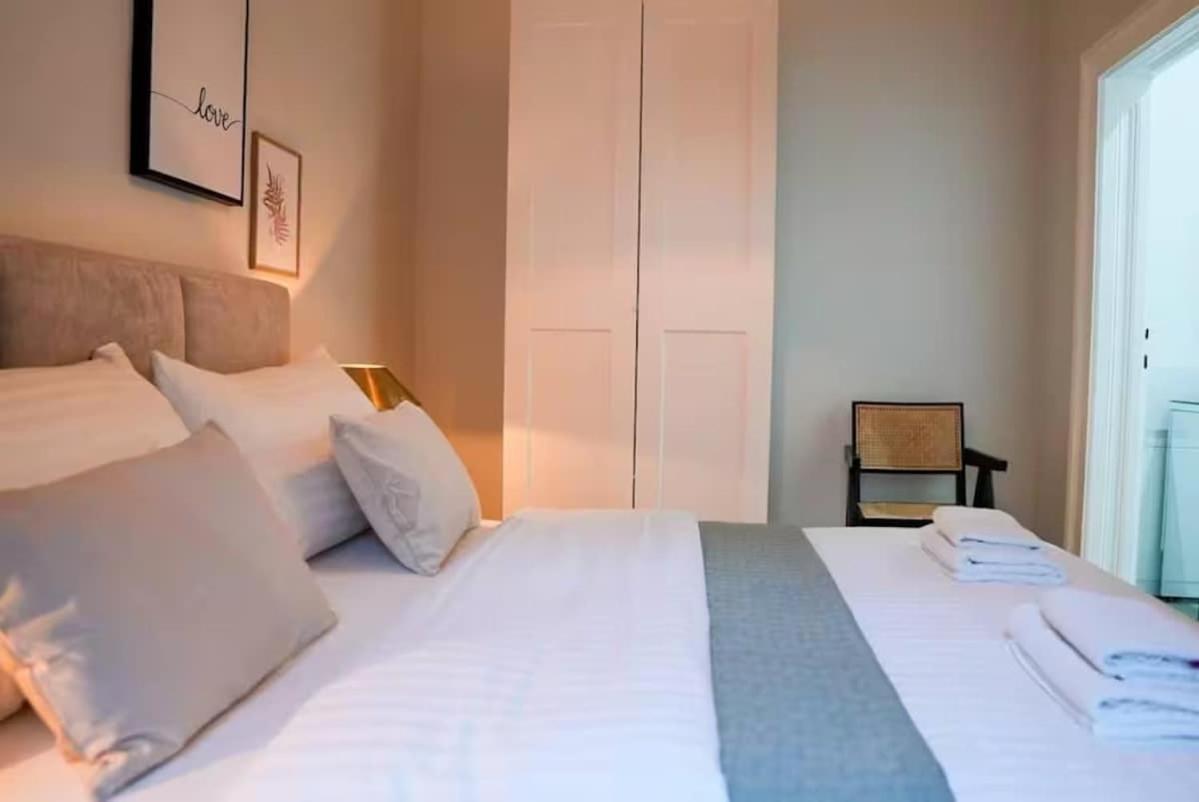 8 Minutes To Inner I 5 Min Walk To Metro I Wifi * Vienna