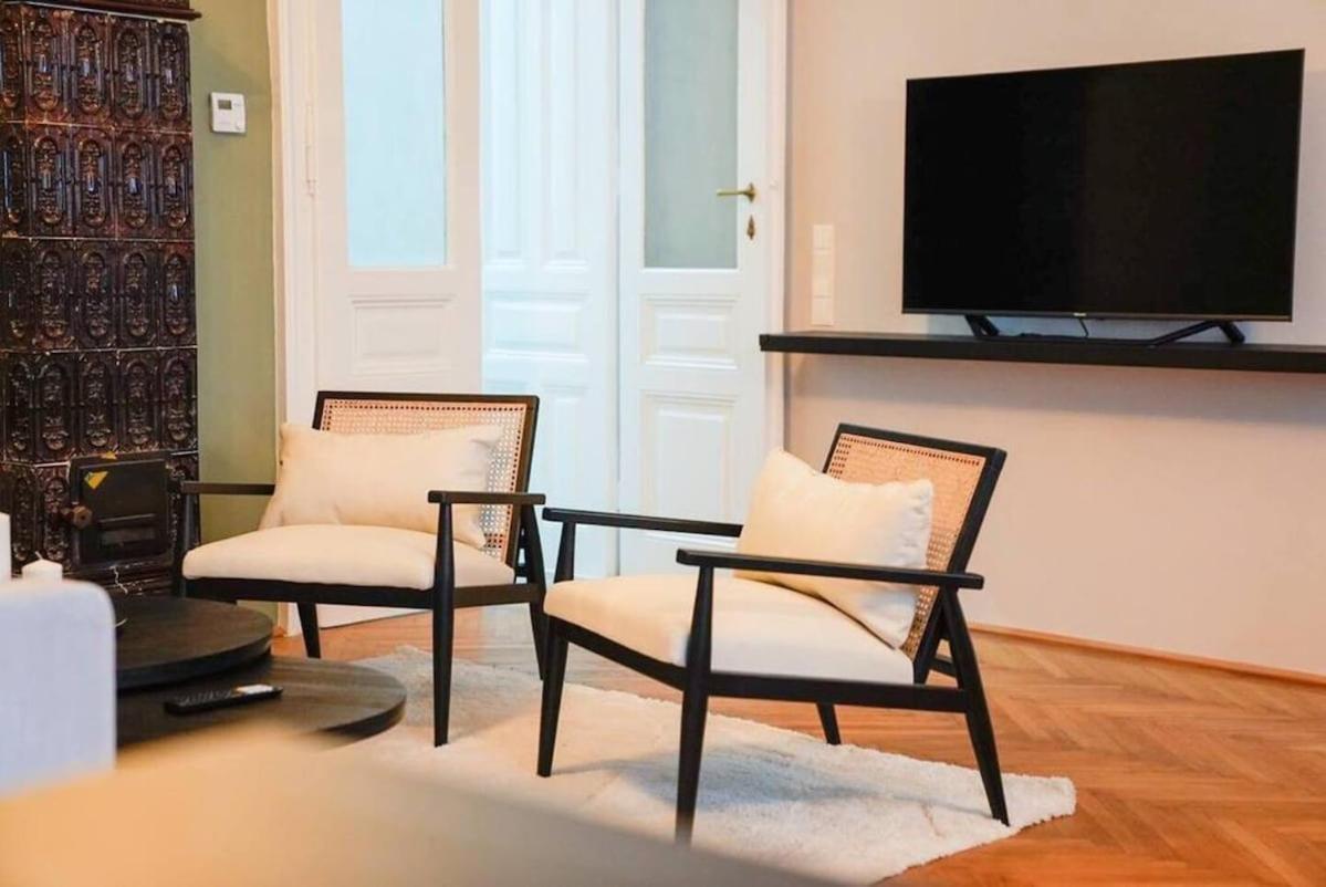 8 Minutes To Inner I 5 Min Walk To Metro I Wifi Apartment Vienna
