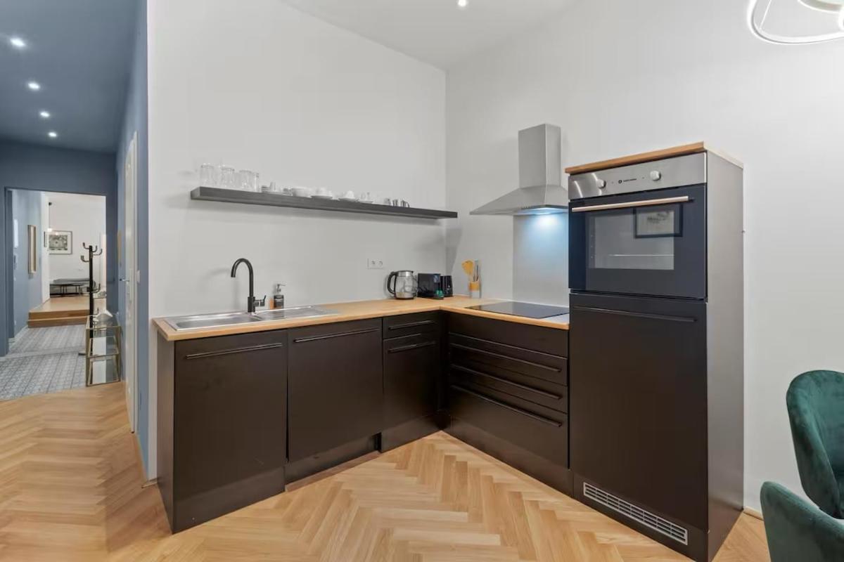 8 Minutes To Inner I 5 Min Walk To Metro I Wifi * Vienna