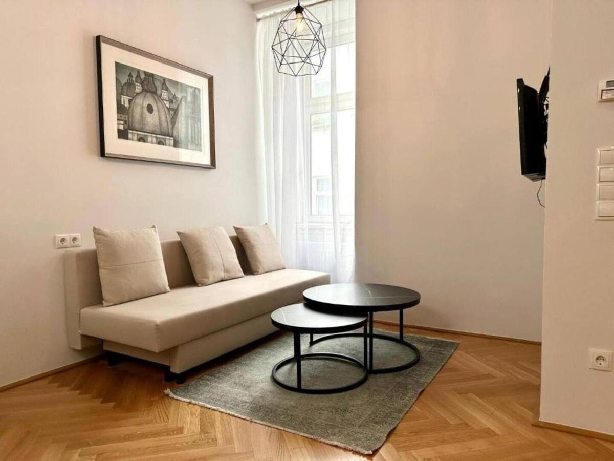 Apartment 8 Minutes To Inner I 5 Min Walk To Metro I Wifi