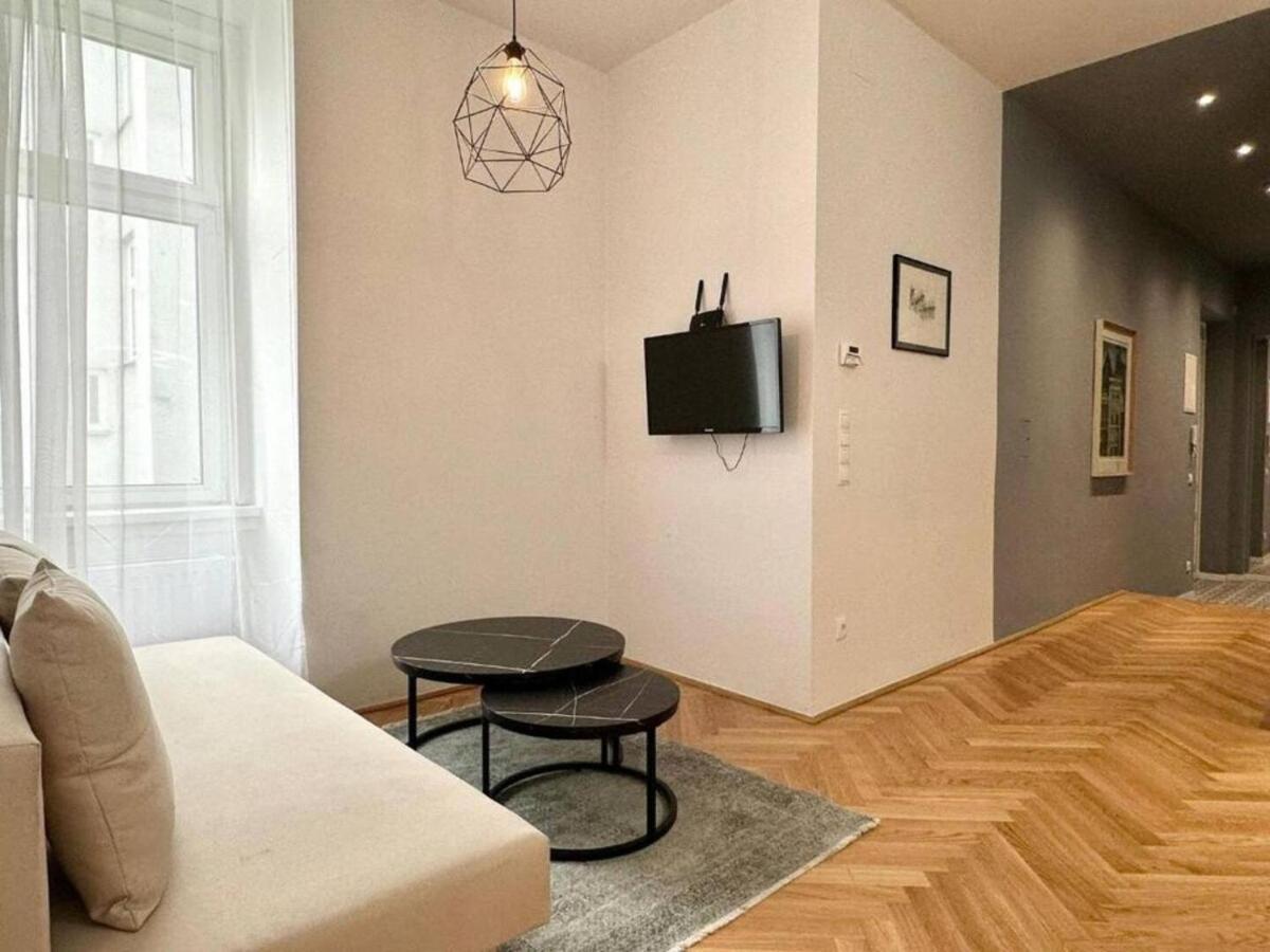 8 Minutes To Inner I 5 Min Walk To Metro I Wifi Apartment Vienna