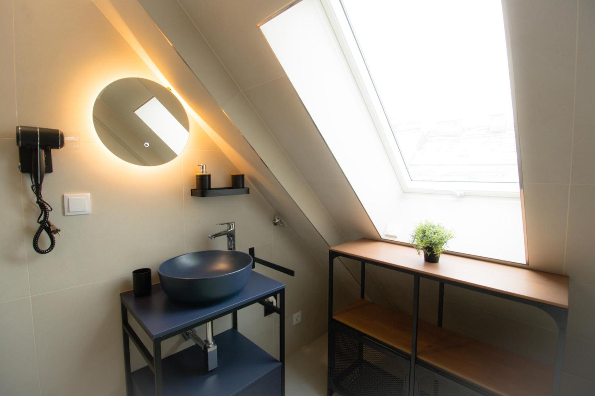 Smart Luxury In L Jos25