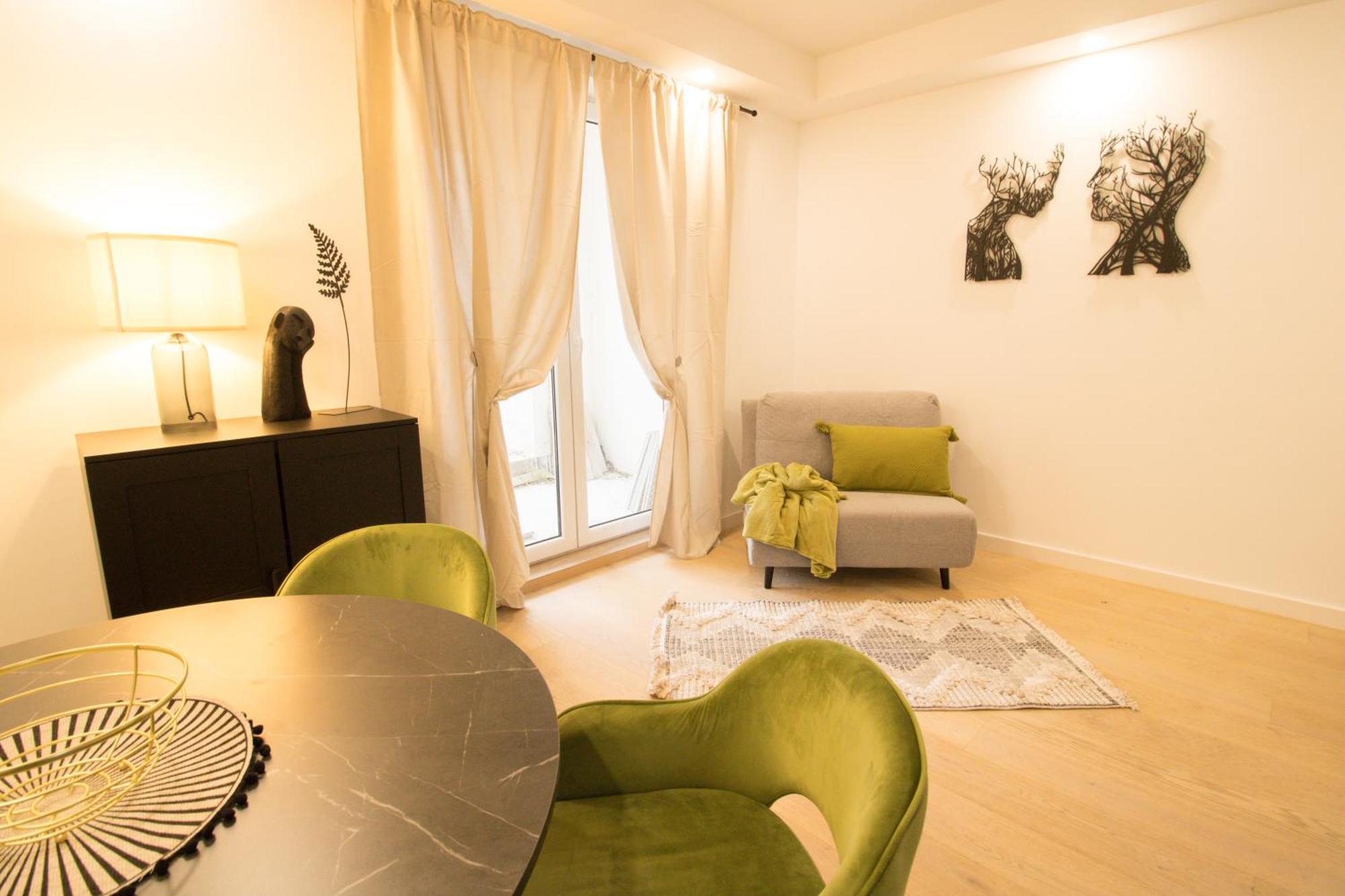 Apartment Elegant For Lovers L Jos19 *