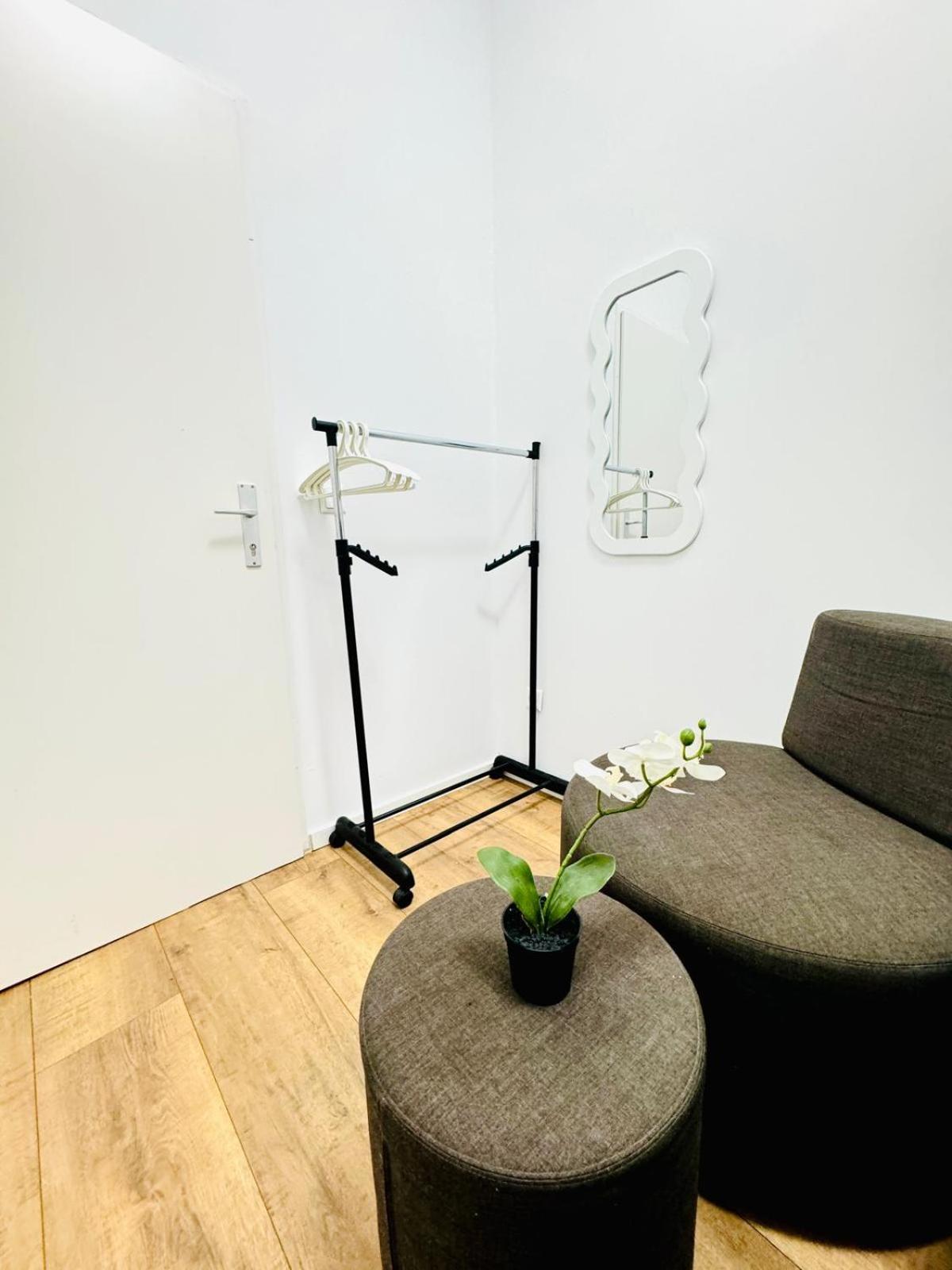 Apartment Cozy 9br Shared Apartment, Only 12min Walk To Augarten *