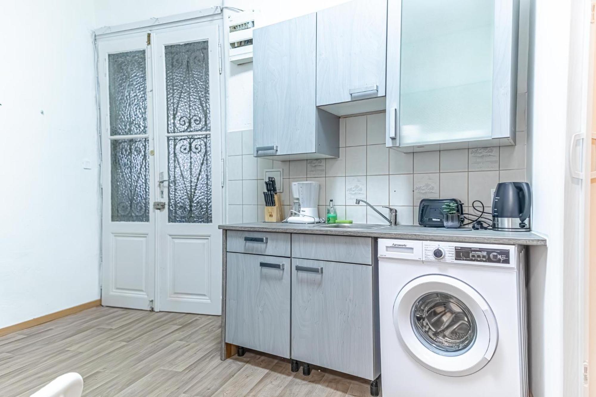 Family-friendly 2br Apt.-perfect For Longstays *