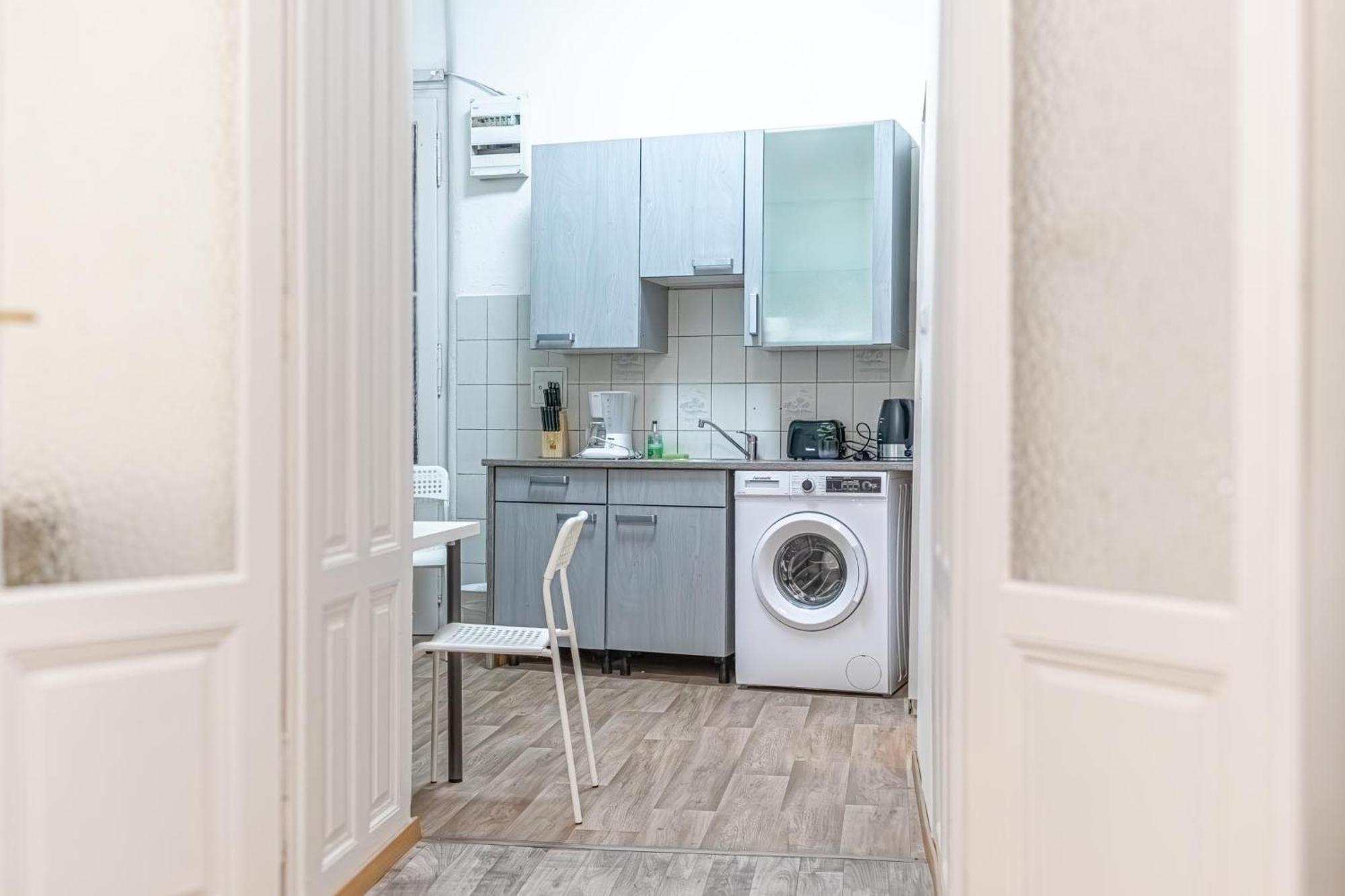 Family-friendly 2br Apt.-perfect For Longstays