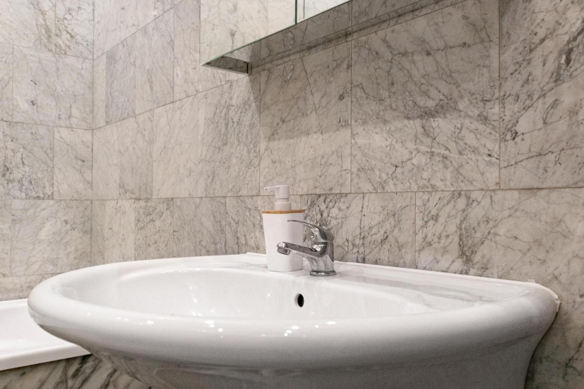 Massive 6br Shared At Millenium For Big Groups Apartment Vienna
