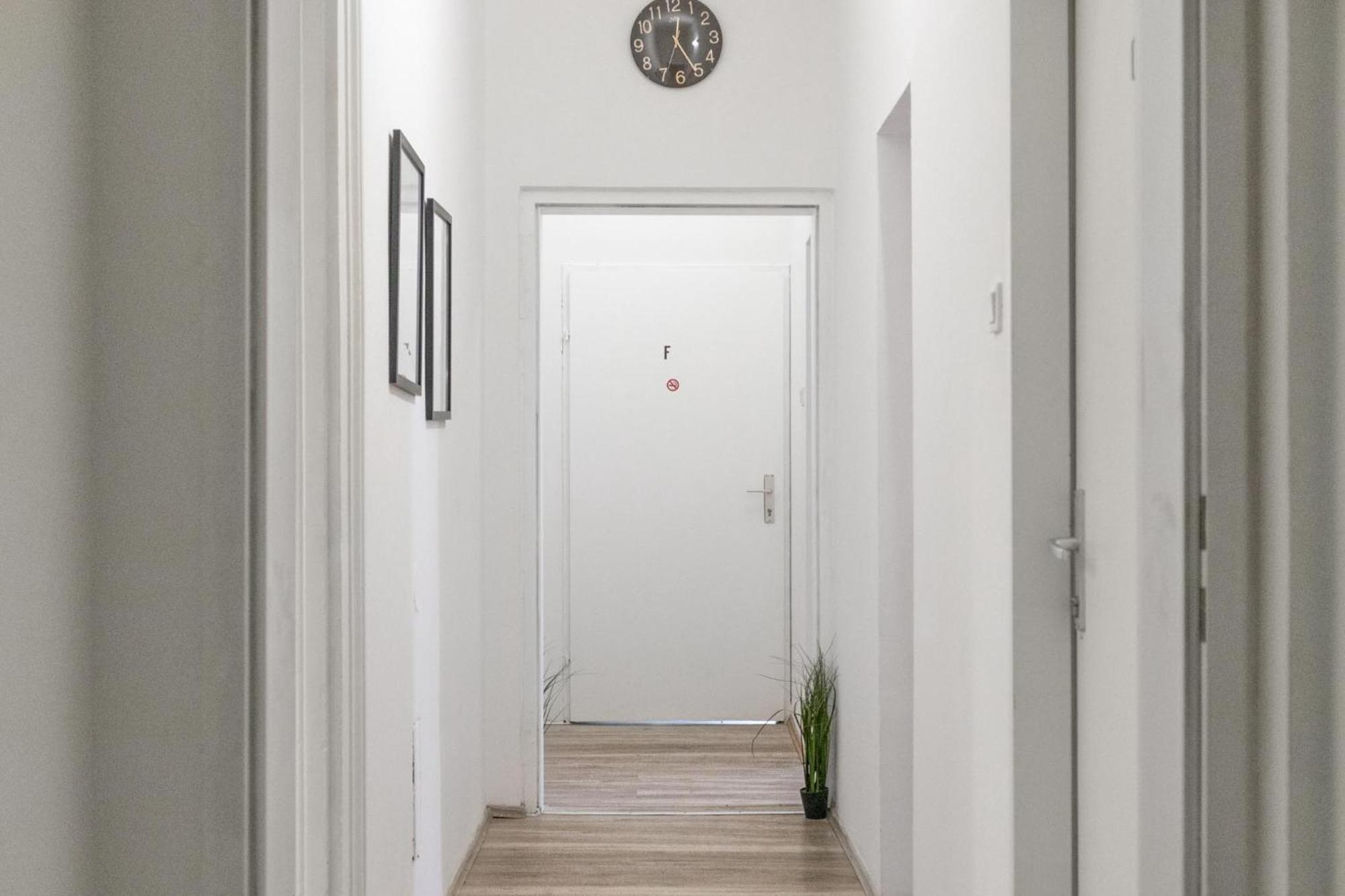Massive 6br Shared At Millenium For Big Groups Vienna