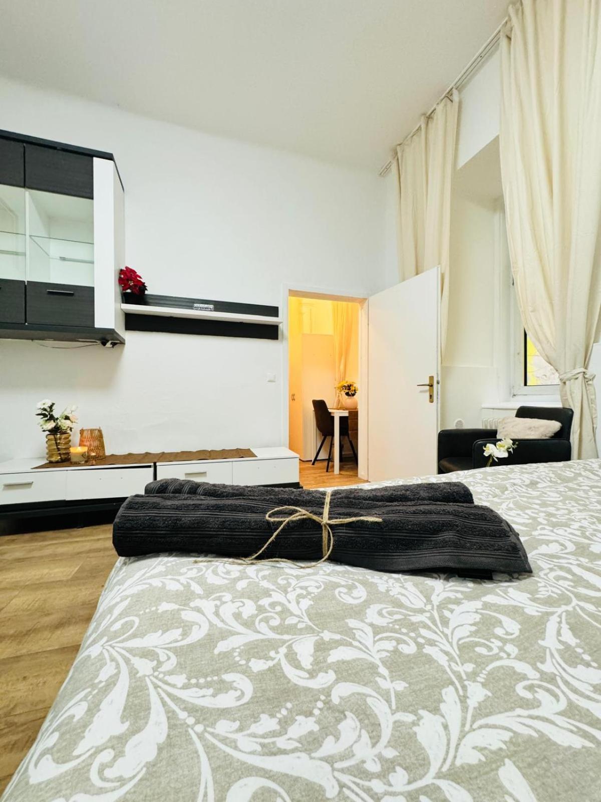 5br Apartment, Only 10min Walk To Matzleinsdorfer Platz Vienna
