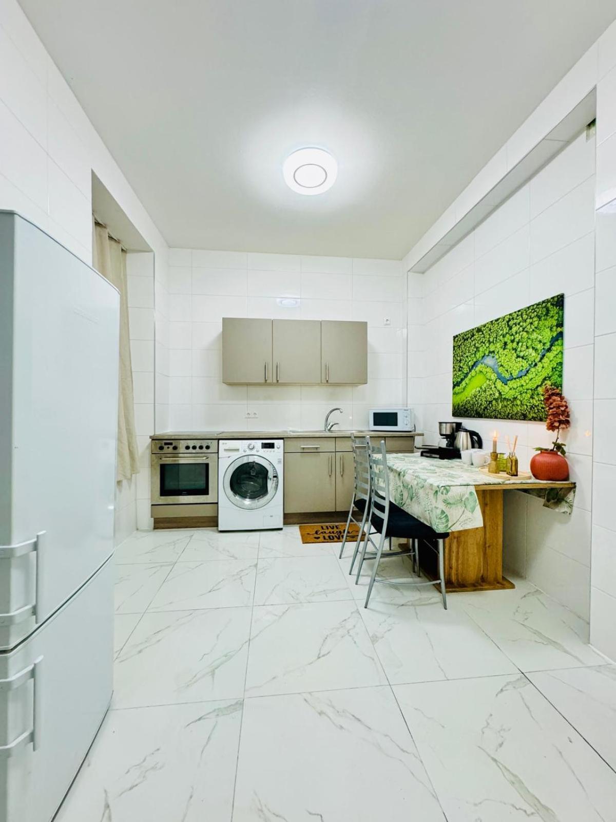 5br Apartment, Only 10min Walk To Matzleinsdorfer Platz Apartment