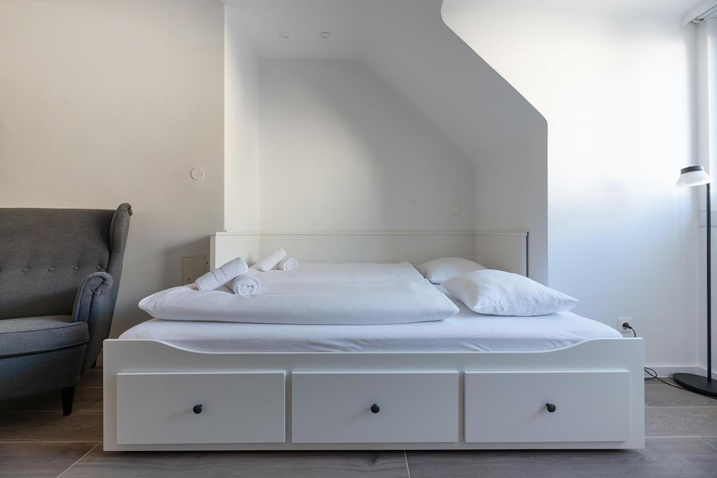 Stadt Vor Der Tuere Und Dennoch Ruhig Gelegen Apartamento