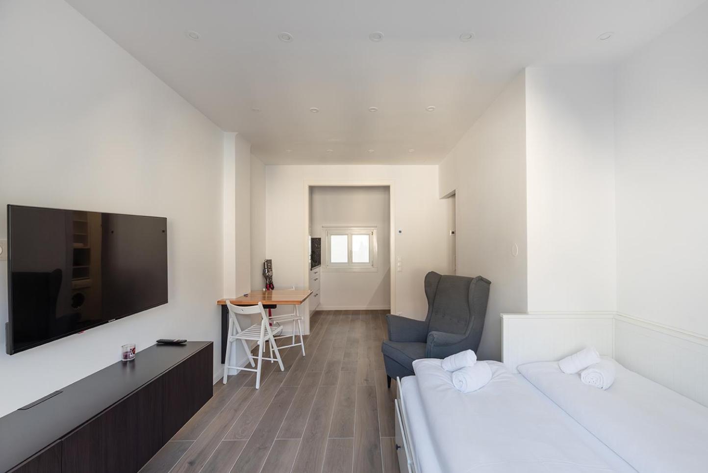 Stadt Vor Der Tuere Und Dennoch Ruhig Gelegen Apartamento