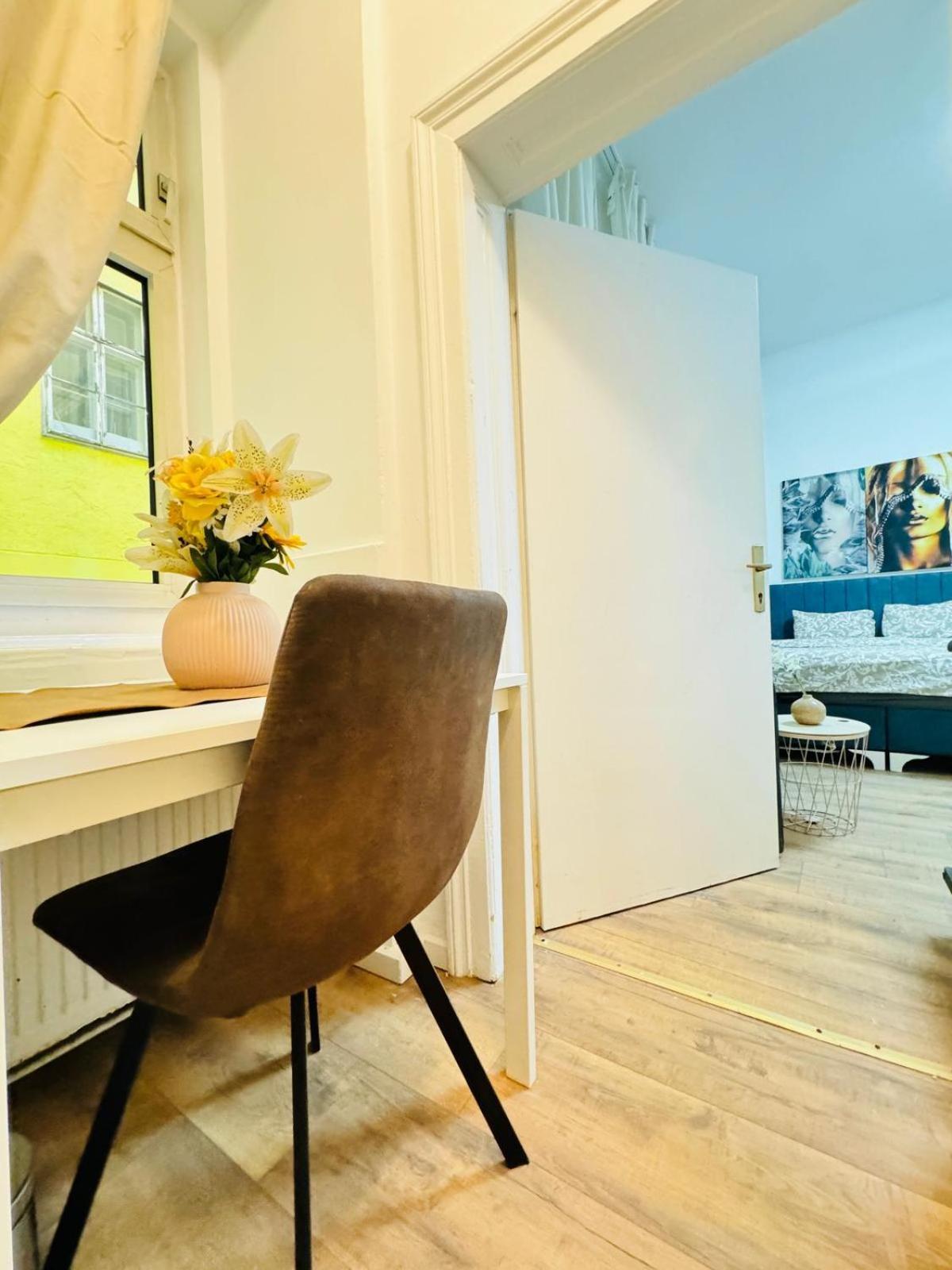 Apartment 5br Apartment, Only 10min Walk To Matzleinsdorfer Platz