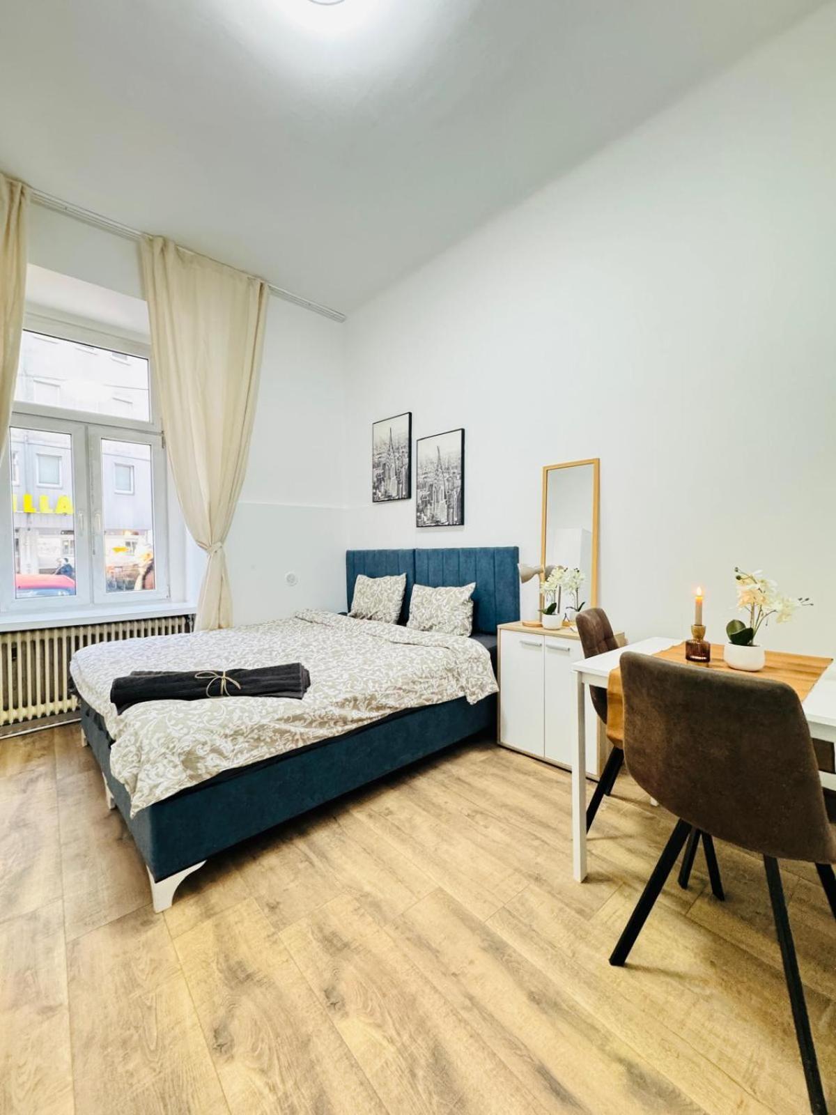 Apartment 5br Apartment, Only 10min Walk To Matzleinsdorfer Platz Vienna