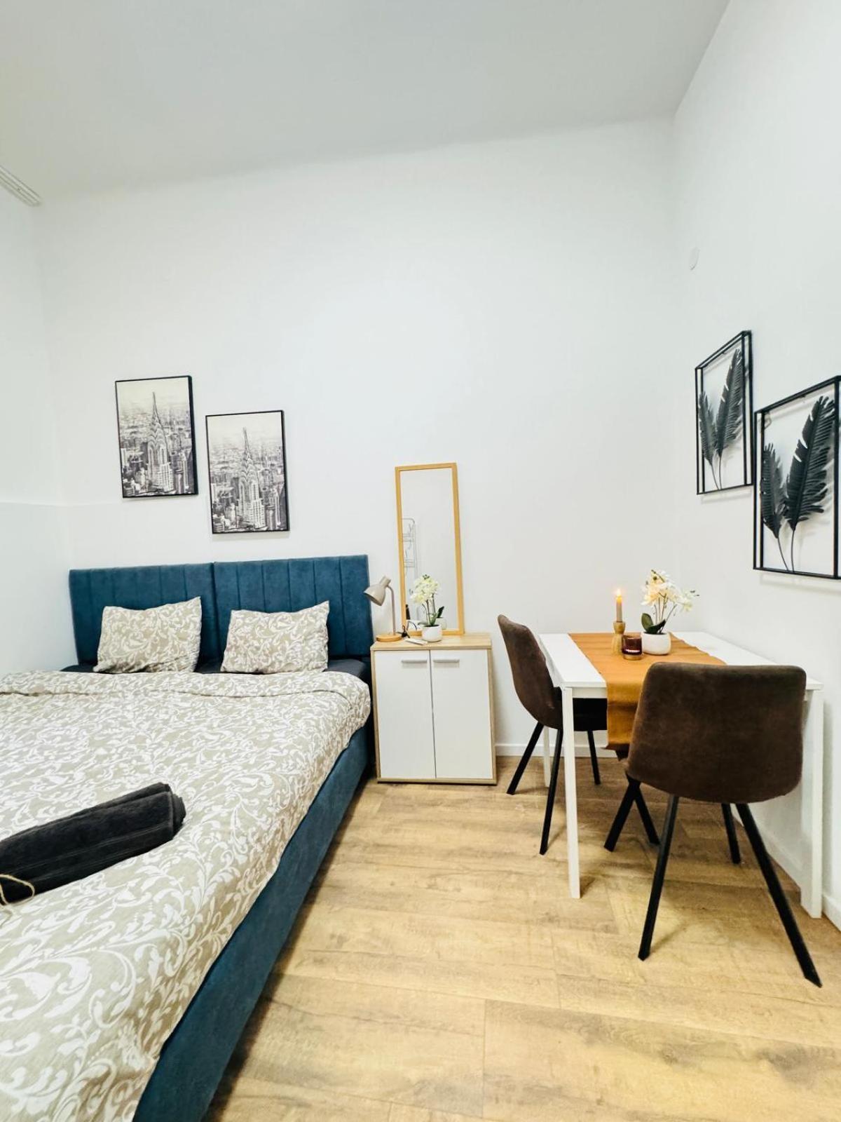 Apartment 5br Apartment, Only 10min Walk To Matzleinsdorfer Platz *