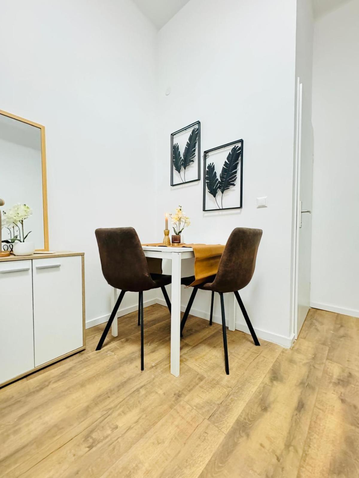 Apartment 5br Apartment, Only 10min Walk To Matzleinsdorfer Platz *