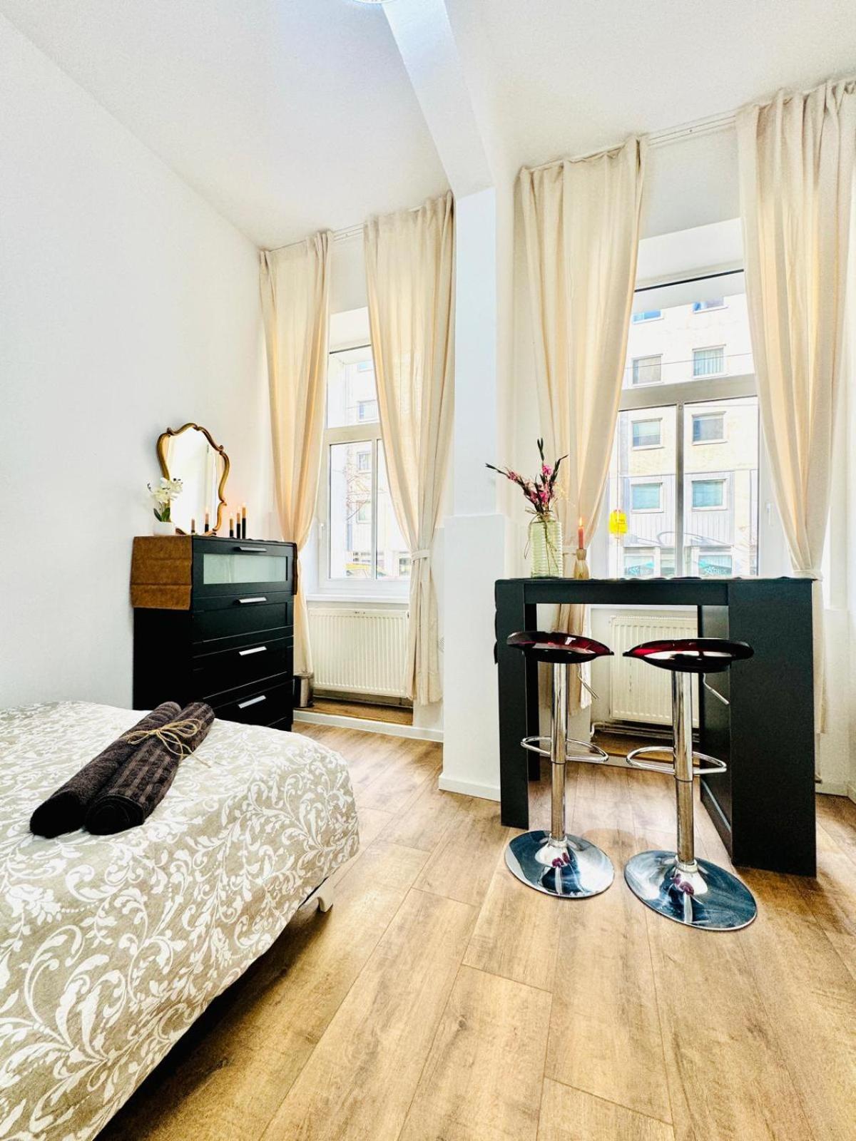 5br Apartment, Only 10min Walk To Matzleinsdorfer Platz Apartment