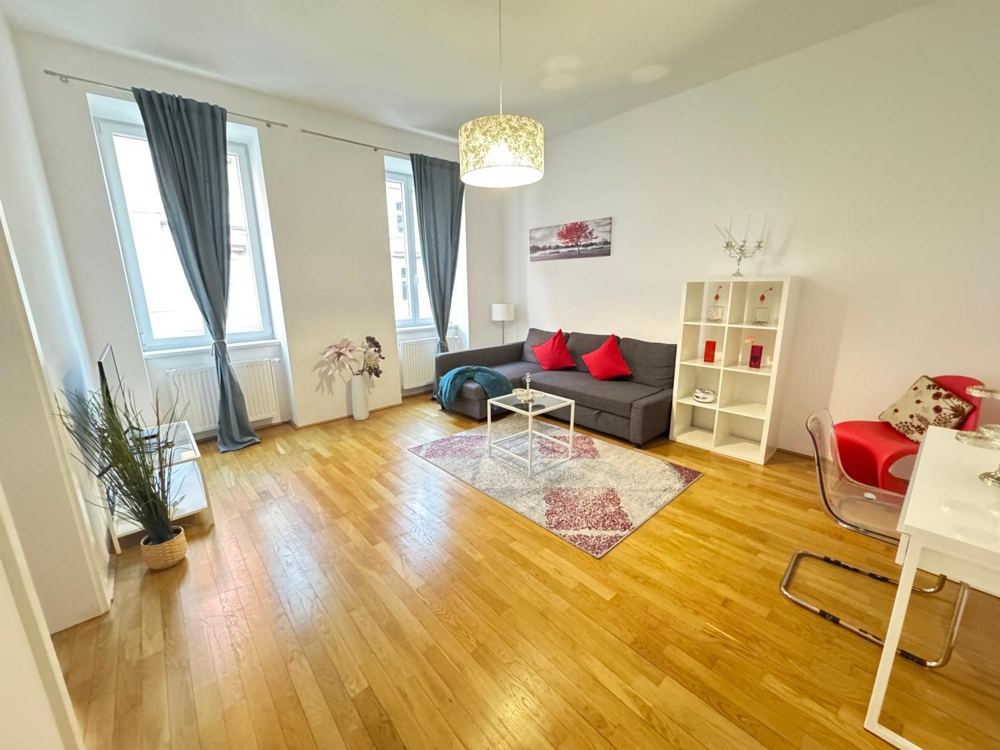 Charming Flat & Balcony Near Station L Bg5