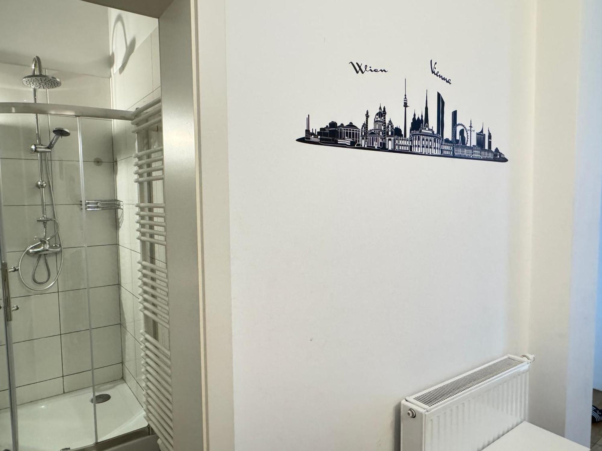 Charming Flat & Balcony Near Station L Bg5 * Vienna