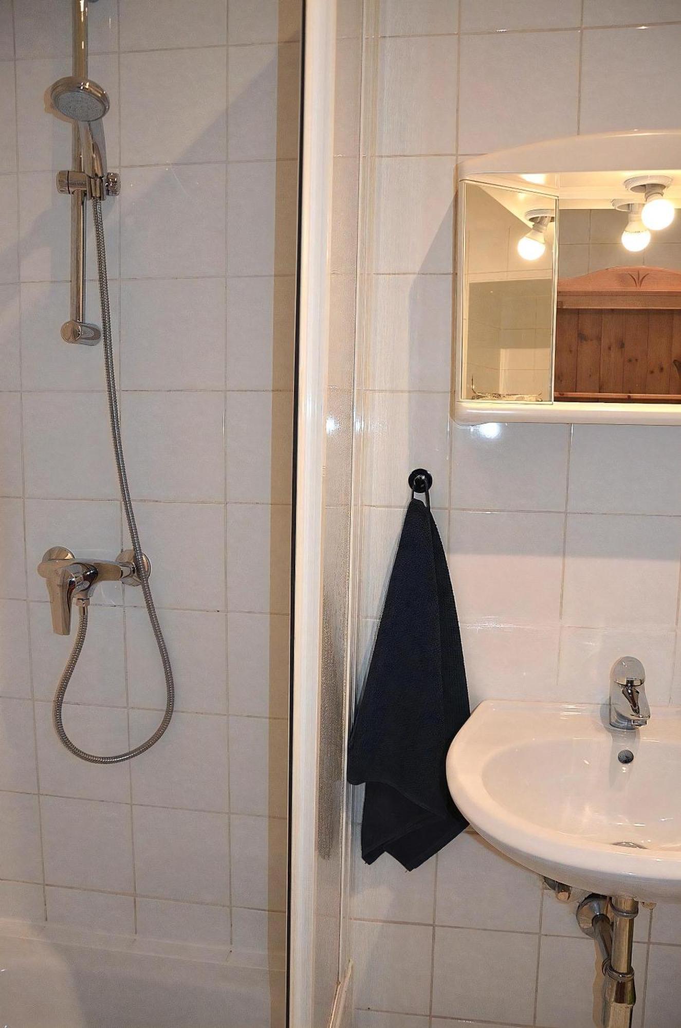 Schoene Wiener Altbauwohnung Apartment *