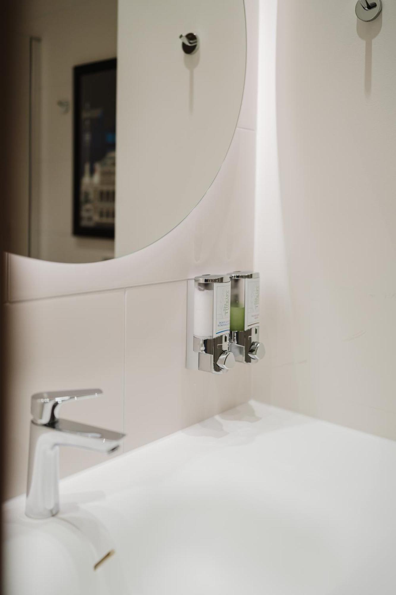 Hampton By Hilton West Hotel 3*