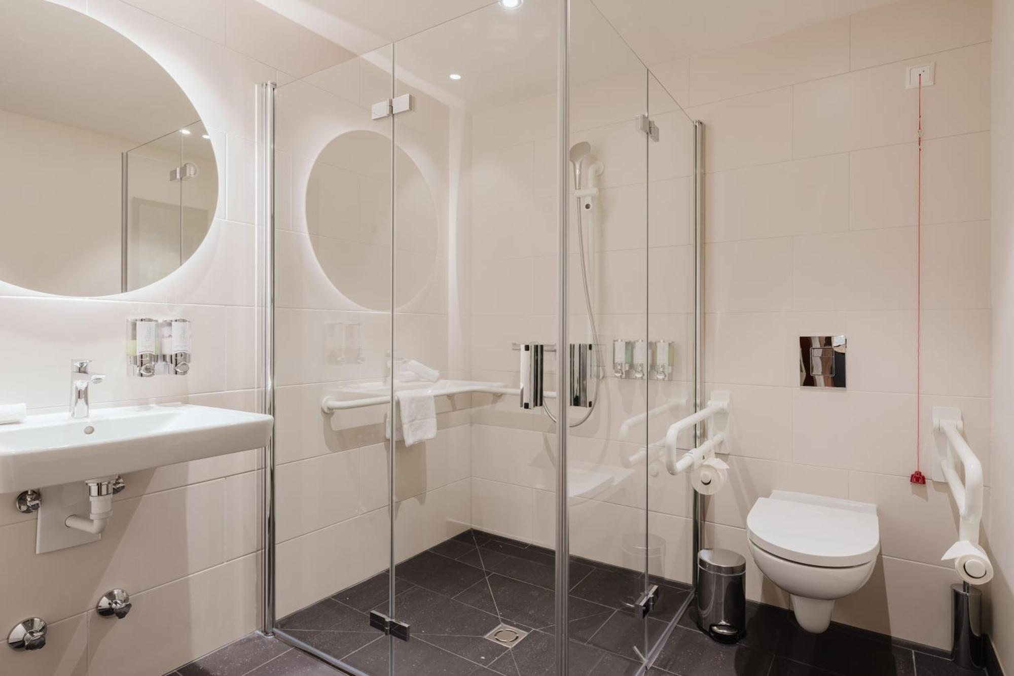 Hampton By Hilton West 3* Viena