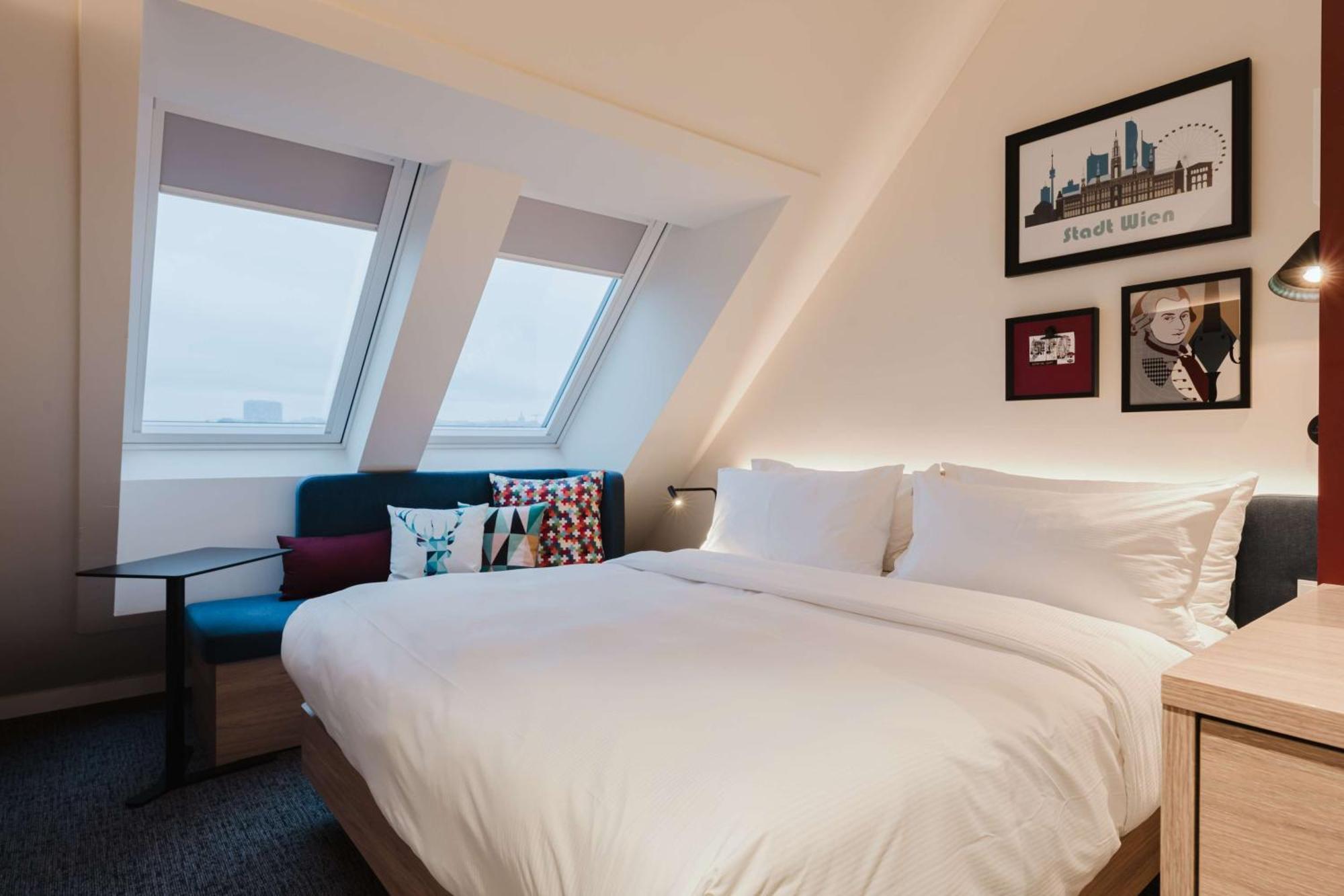 Hampton By Hilton West 3*