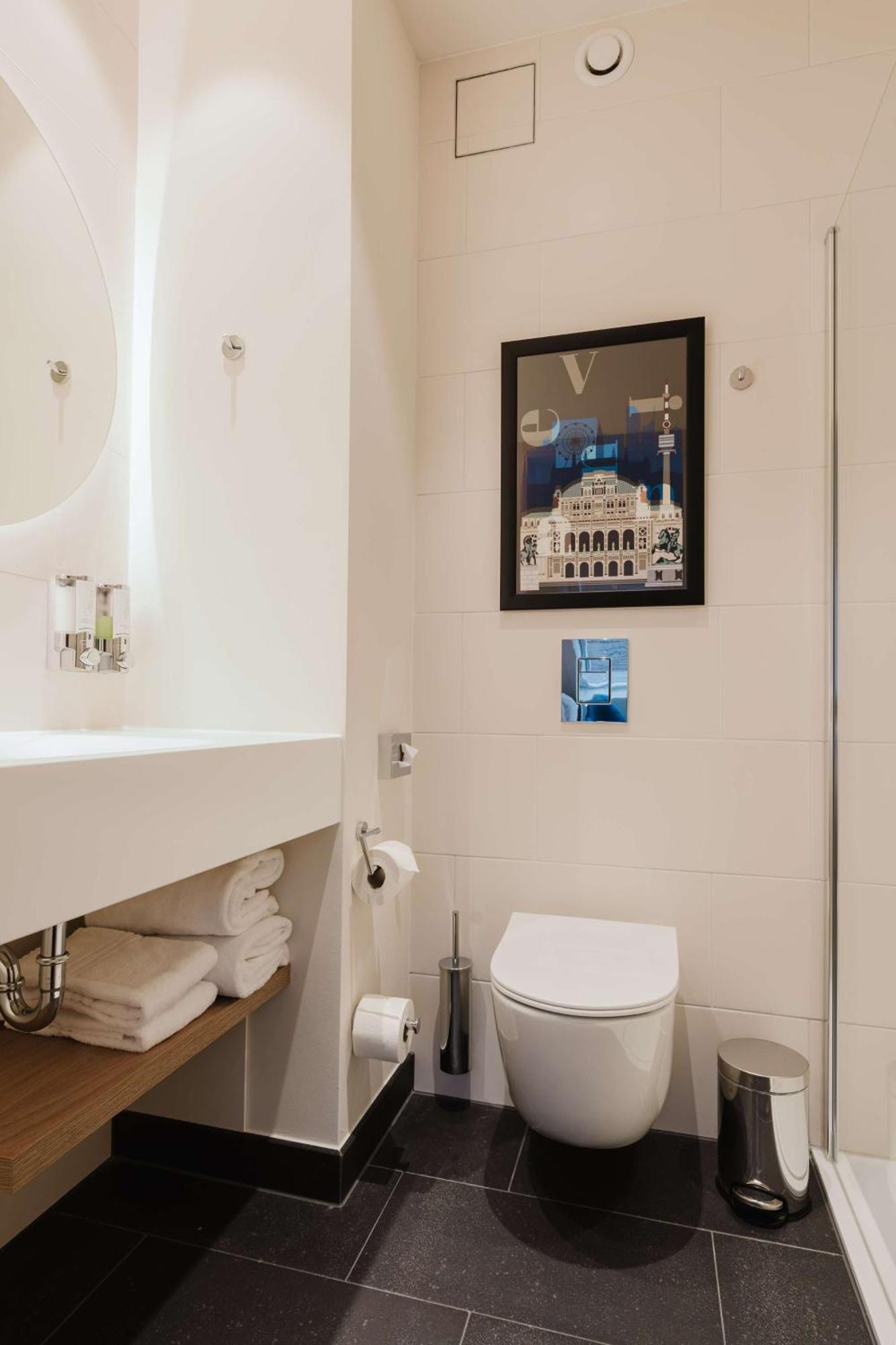 Hotel Hampton By Hilton West Viena