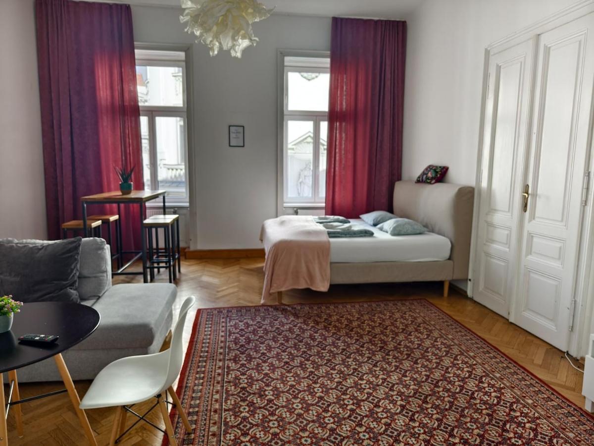10 Min Center And Rathaus Viena