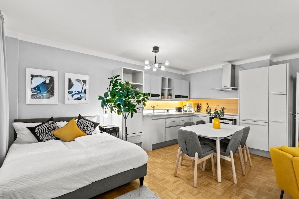 Great Public Transport I 80sqm I Loggia With A View *