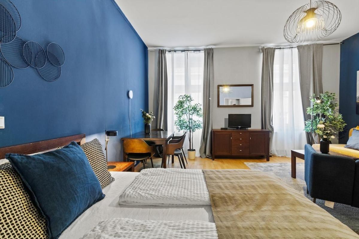 Augarten I 5 Min To Metro I 10 Min To Apartment