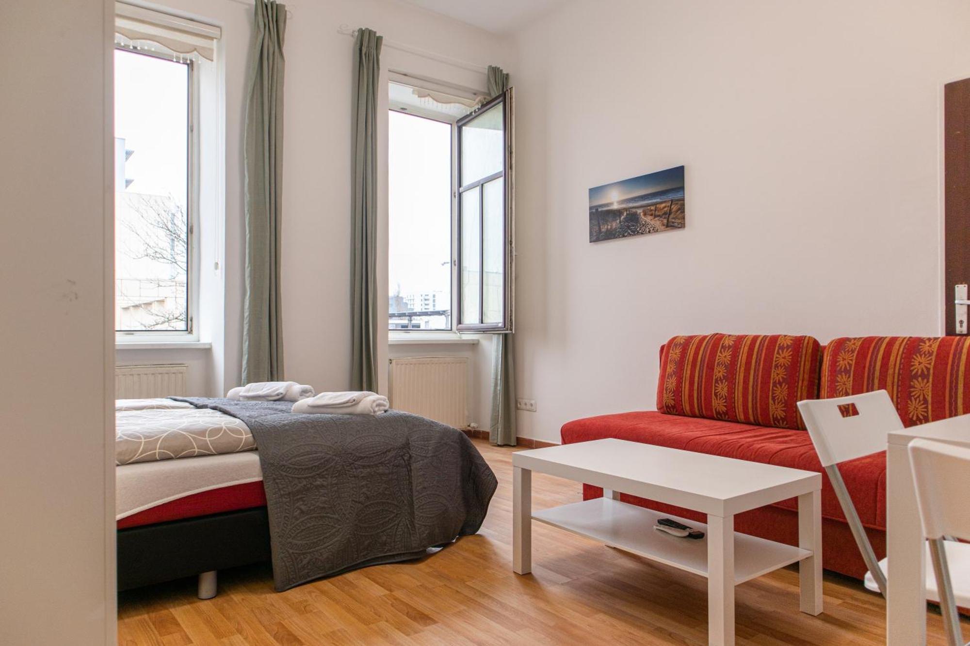 Homelike 2br Apt. @millenium Tower/danube River *