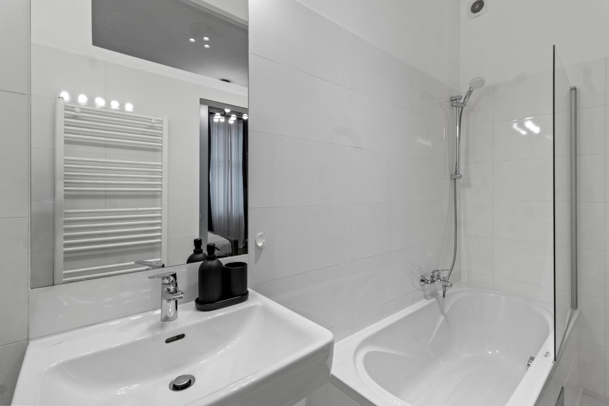 Cozy - 4 Min U6 Josefstaedterstrasse Vienna