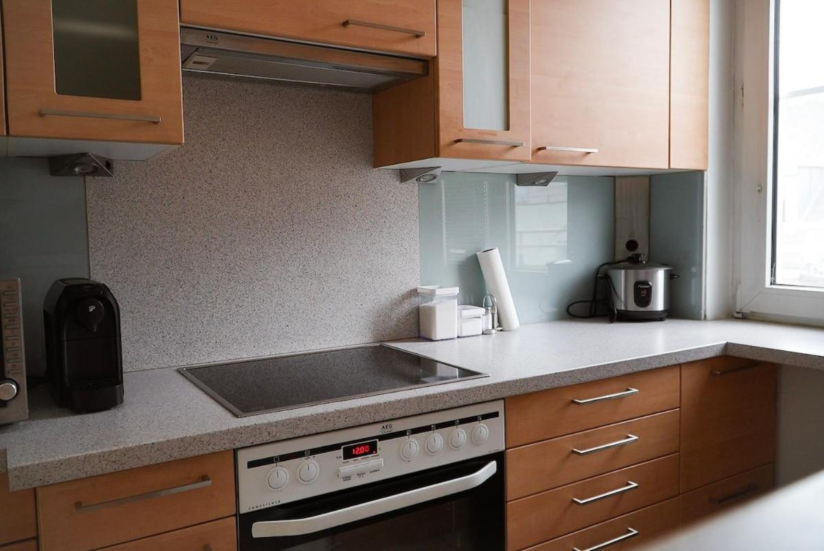 Apartment Close To Centre And Next To Hbf And Easy From Airport
