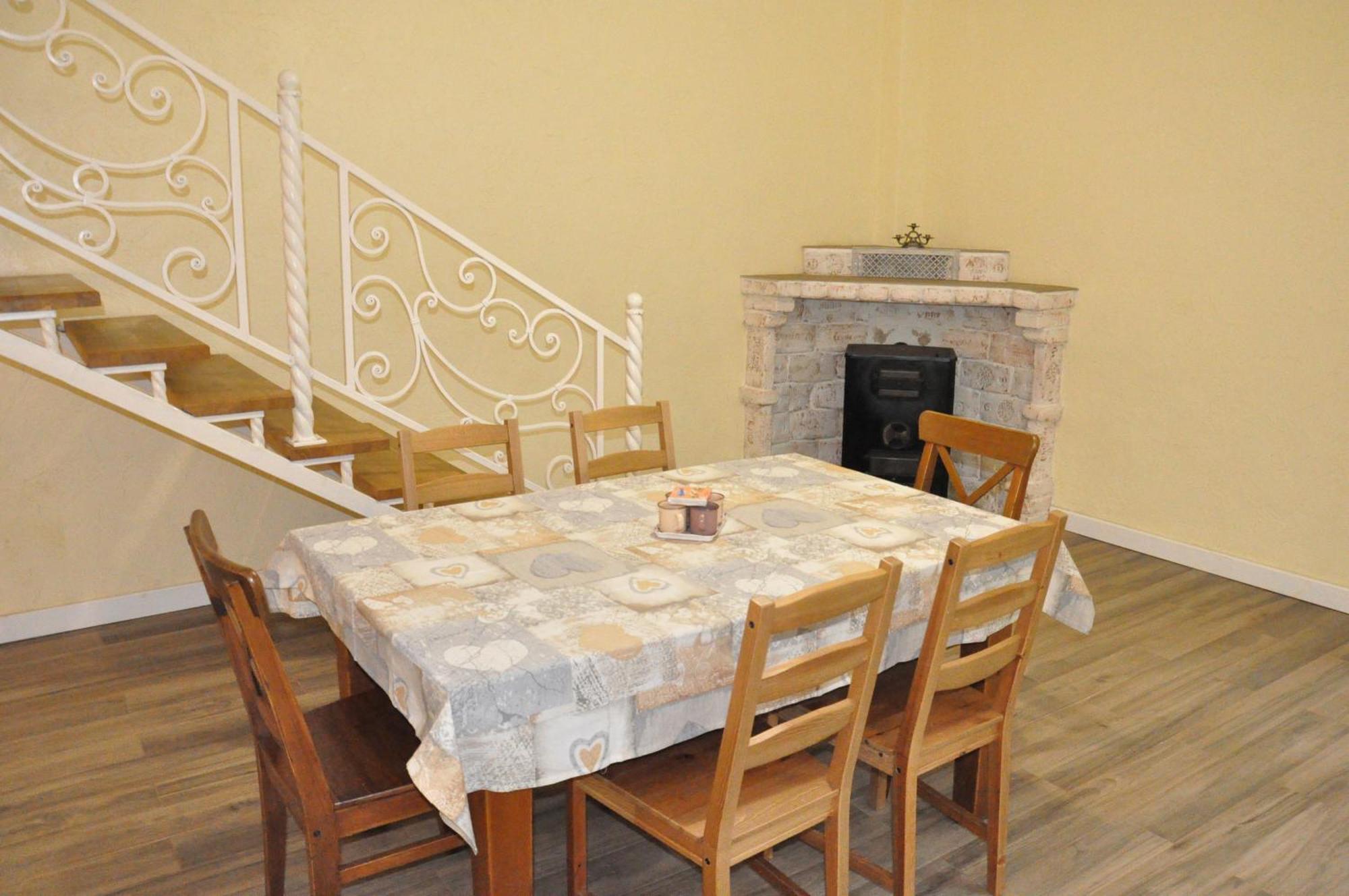 House Near To Schoenbrunn - Free Parking - 24-7 Check In - 8 Person Holiday home *