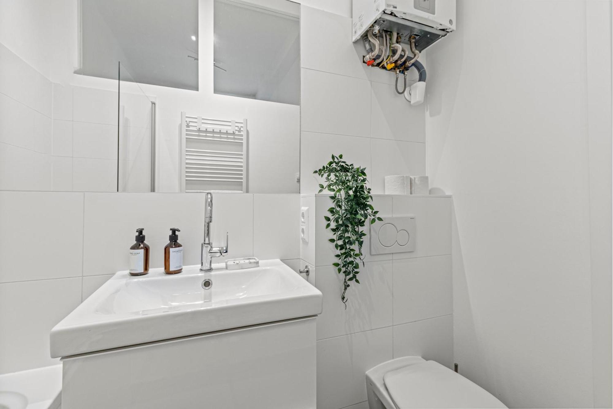 Cozy - 4 Min U6 Josefstaedterstrasse Appartamento