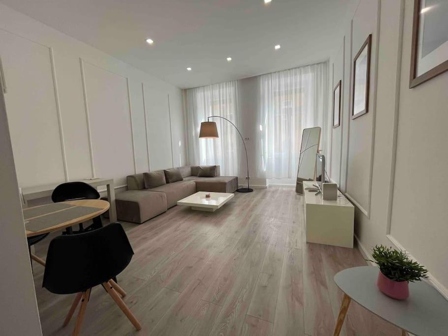 Stayin - Elegant Design With Garden *