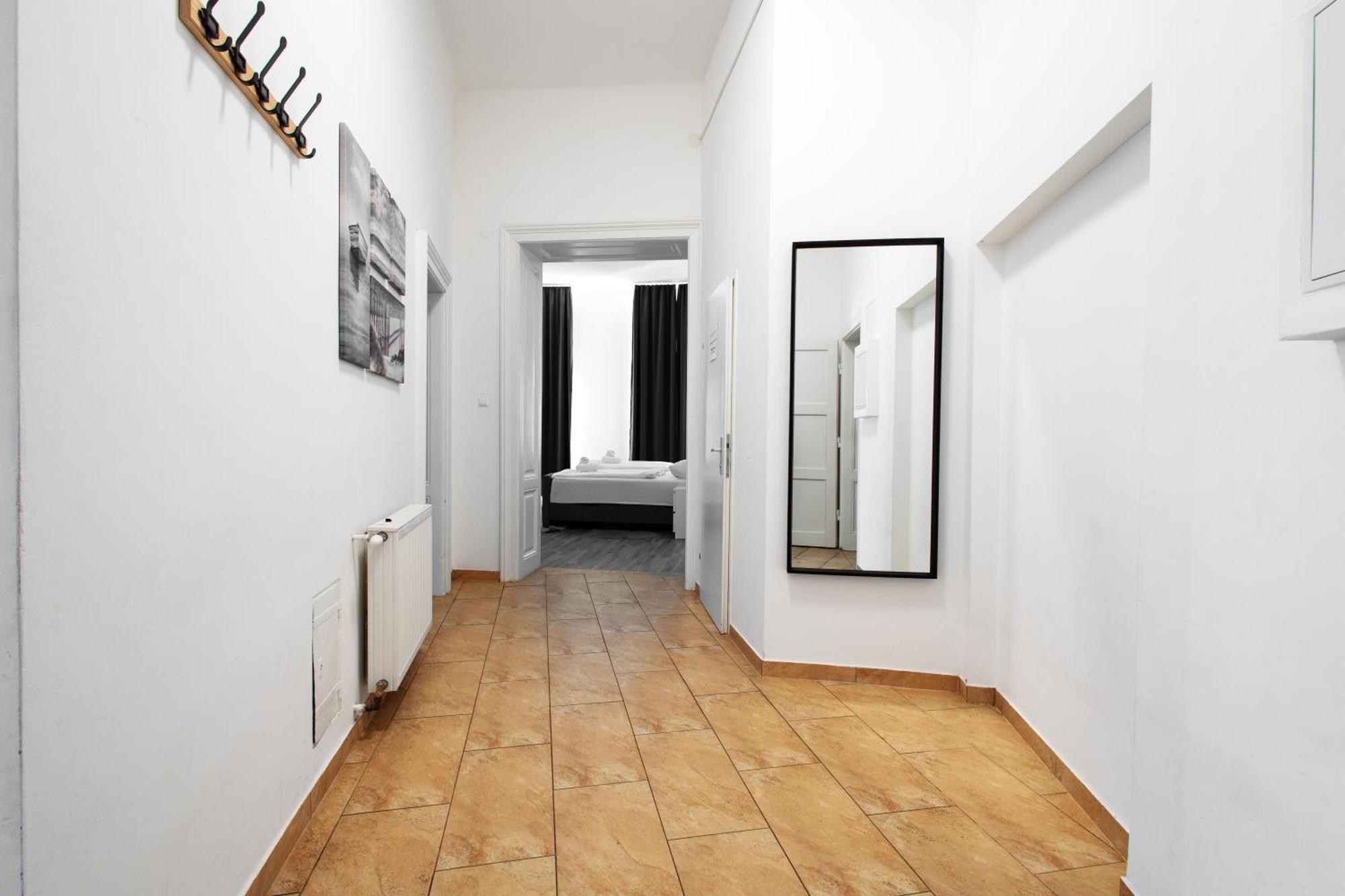 4 Apartment *